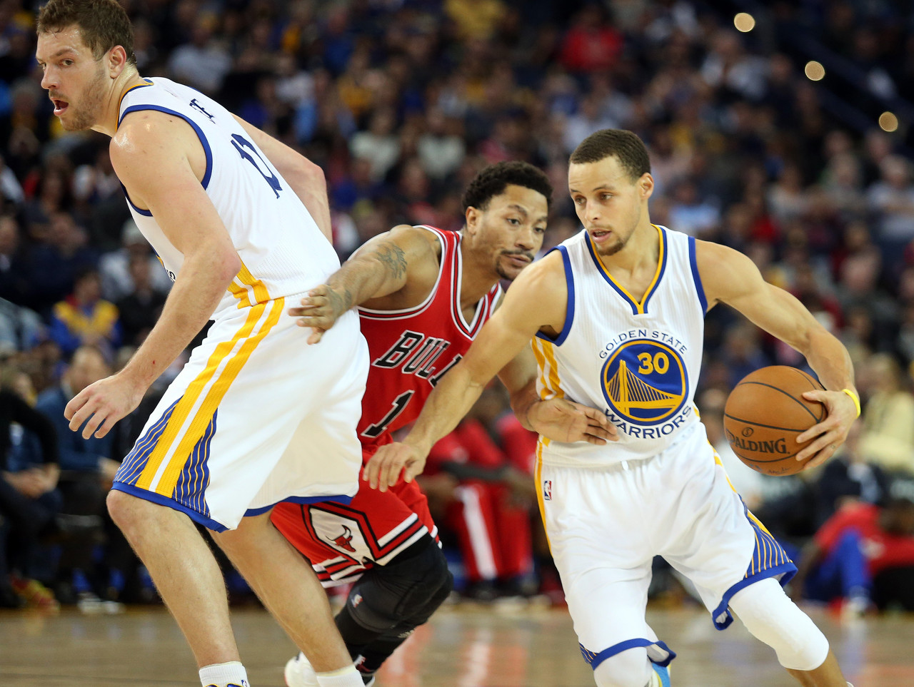 蒂格:罗斯比库里难防 罗斯看你一眼然后一个加速变向就到篮下了